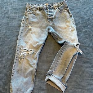 Gap button fly stretch lt. indigo destructed jeans